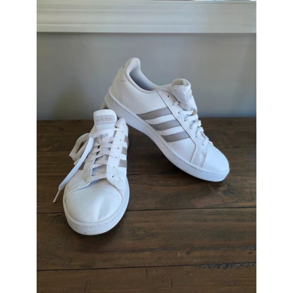Adidas grand court sneakers women's 10 | white metallic